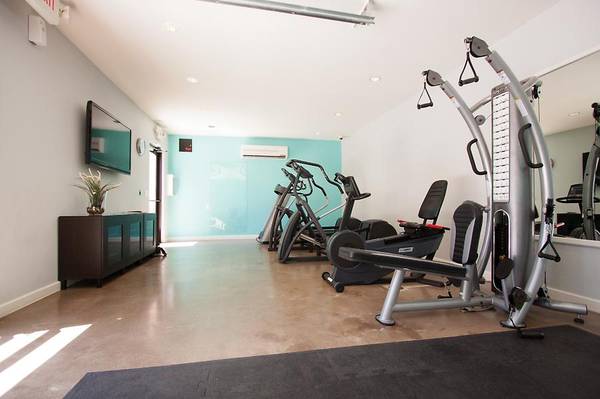 $1,420 / 1br - 747ft2 - On-Site Laundry Facility, Well-Equipped Fitness Center (Scottsdale)64024997668099122