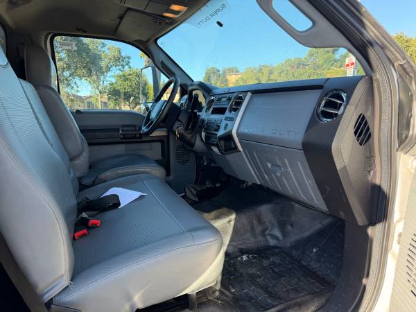 2022 Ford F650 - Photo 11
