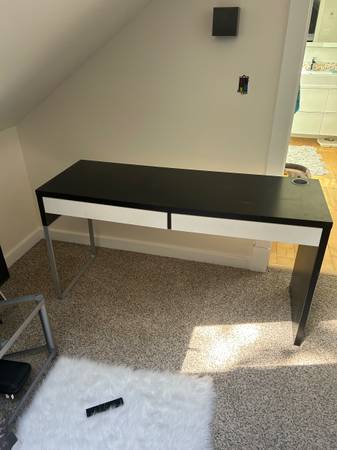 Desk 1