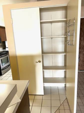 $2,600 / 2br - 1120ft2 - La Jolla Racquet Club (La Jolla)63865592322819123