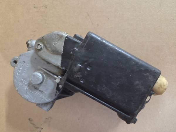 Simplicity/Murray Snowblower Spout Rotation Chute Motor 1