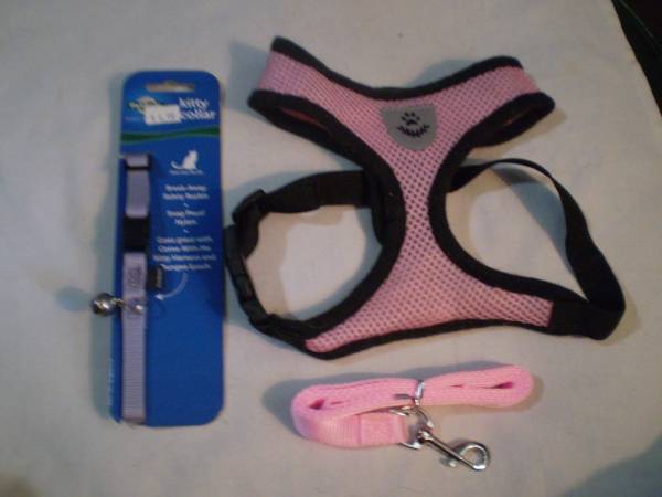 NEW Cat Pink Med Harness + Leash 16"-22" body + collar $5 1