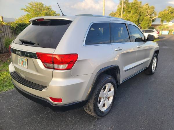 2011 Jeep Laredo SUV V6 equipado, llamar al 727-766-4403 Louie - $5.900 (Clearwater)63470260717825123