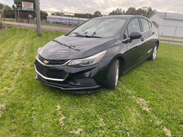 2017 CHEVY CRUZE LT HATCHBACK 1