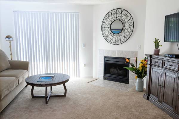 $1,150 / 2br - 930ft2 - Depósito de $99 Dos dormitorios (Omaha)64021008241410121