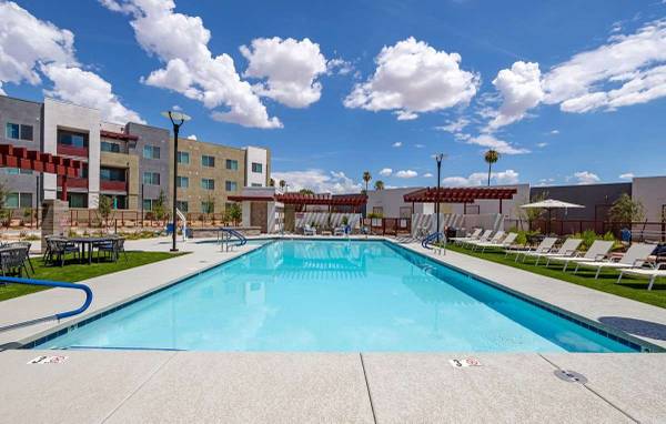 $1,501 / 2br - 910ft2 - Life's better here: Discover the charm of our 2 BR. (Mesa)64047709273857122