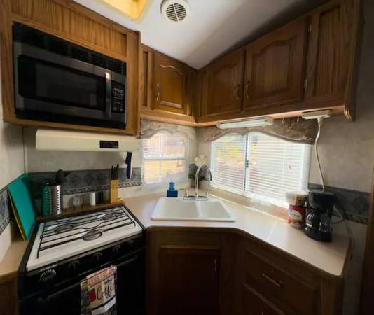 $1,695 / 1br - Unique 1BR Rental | Spacious RV + Extension | Montecito Rd, Ramona! (1839 Montecito Rd, Ramona, CA)63663871827201122