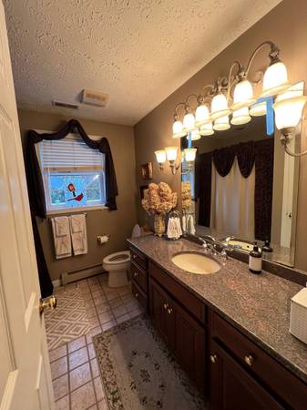 $985 / 1br - Double bed bliss (so. nashua)63931922060418123