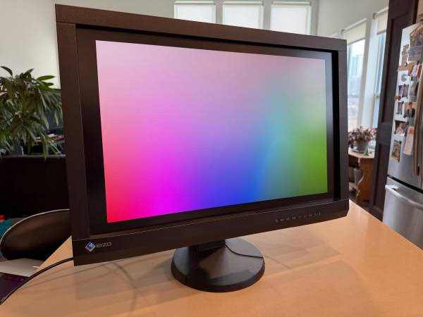 Eizo Color Edge CG247 1