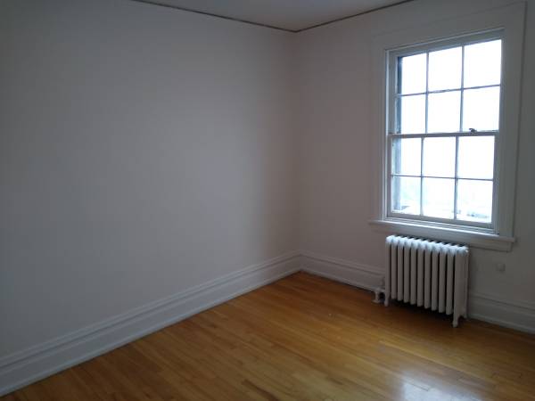 3 Bedroom Centretown Apartment for Rent (353 Frank St) 2