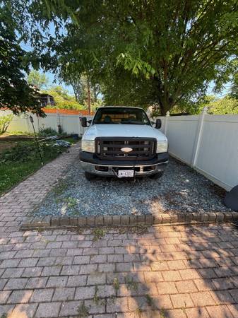 Ford F250 - 2006 low mileage + snowplow hookup. 1