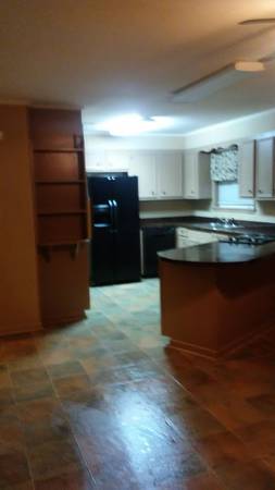 $1,300 / 3br - 3 Bedroom 2 Bath 509 Westover Drive (Hattiesburg)63502916708993123
