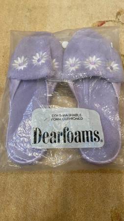 SLIPPERS, PURPLE – NEW! 1