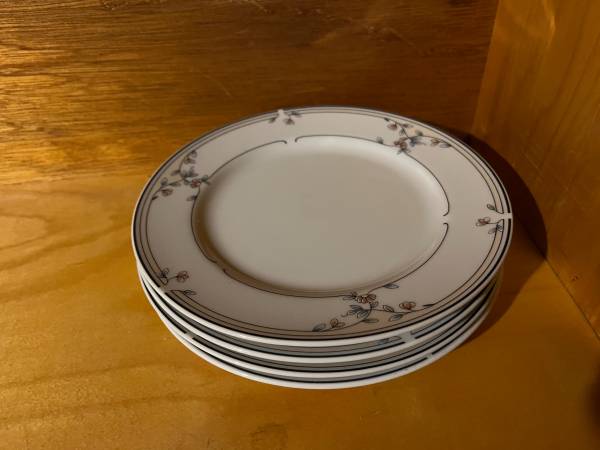 4 Princess House HERITAGE BLOSSOM Plates – 7½" 1