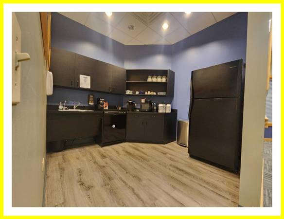 $250 Window Office - Only $250 per month! You won't beat this 💣💥💗63959875104514122
