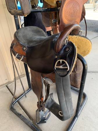 National Bridle Endurance Saddle 16.5" 1