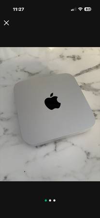 Apple M2 Mac mini. 8gb Ram / 512gb . Flawless! 1
