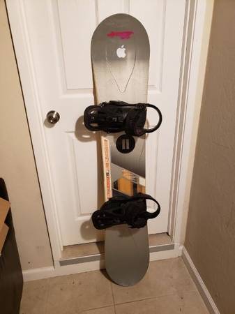 Ride 156cm Snowboard and Burton bindings 1