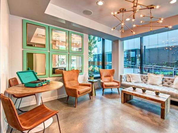 $1,848 / 1br - 426ft2 - Exposed Ceilings, 24-hour Valet Parking, Custom Cabinetry (Steps Away From The Pike Place Market & All Seattle Gem)63850637703555122