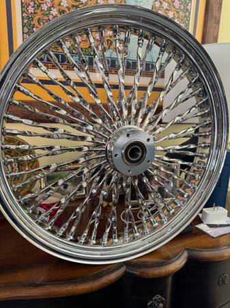 Fat spoke motorcycle wheel 1