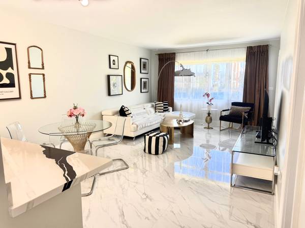 $2,900 / 1br - 900ft2 - Modern Furnished 1BR Condo in a heart of Aventura (Aventura)64001847254146120