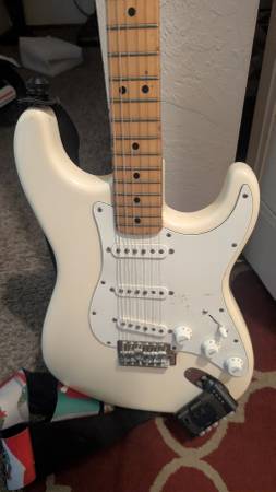 "Partscaster" Fender Stratocaster for sale w/ pocket amp 1