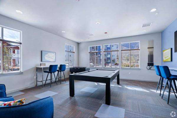 $1,814 / 4br - 1388ft2 - Electronic Thermostat, High Speed Internet, Cable Ready (205 Silver Lake Rd, Reno, NV)63682219453699120