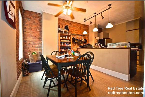 $3,800 / 3br - Beautiful well priced 3 bed on Beacon St, utilities inc, parking avail (Brookline)63802072619139120