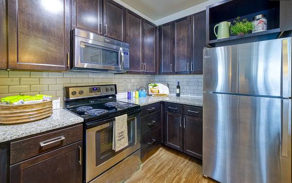 $650 / 6br - Small but Mighty – Furnished Room Near Campus (Waltham)63856445626497123