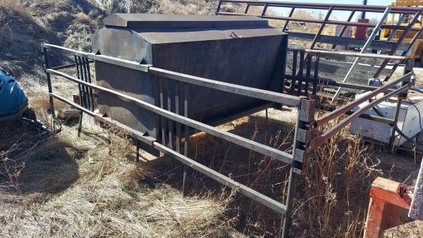 Creep Feeder- Powder River-- small animal feeder - Or Best Offer 1