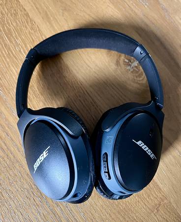 Bose Headphones 1