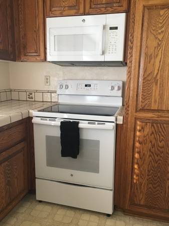 $2,650 / 2br - 900ft2 - COZY 2BR CASITA Private Residence OCEAN VIEW!  Washer/Dryer in unit! (Vista/San Marcos)63998603200643123