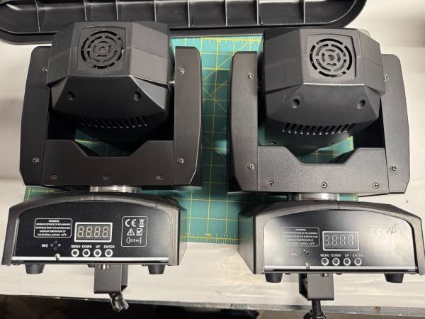 RIUKOE 7x12W LED Moving Head DMX Stage Light (two) 1