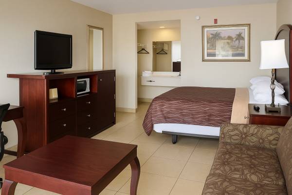 Weekly or Monthly Room Near Disney Furnished Pool WiFi All Utilities 1