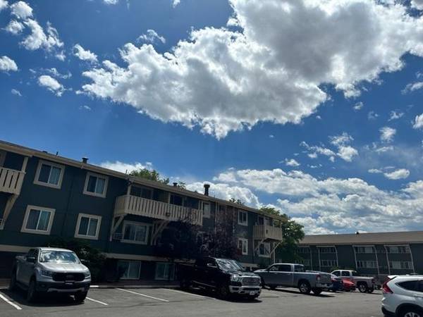 $1,147 / 2br - 650ft2 - Imagine yourself living here! (930 N. Murray Blvd.)63658246807041122