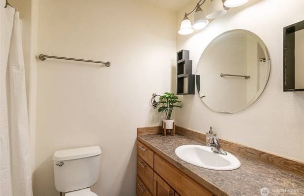 $1,200 / 1br - Room for rent in downtown cashmere! (Cashmere)63658230446595121