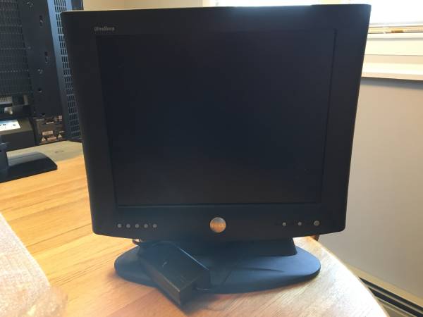 Dell E151FP E15 15 Inch Flat Panel Color Monitor 1