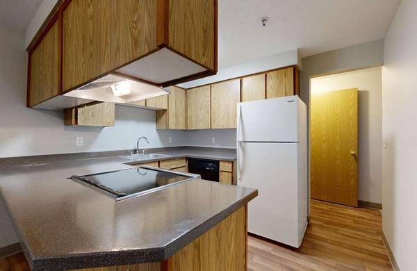 $1,565 / 2br - 986ft2 - Patio Privada, Lavadora y Secadora Incluidas en el Hogar, Lavavajillas (Norte Central de Gresham)63831607298051124