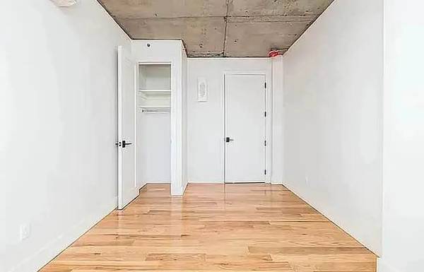 $4,200 / 2br - Gorgeous Williamsburg 2 Bedroom Apartment w/ Private Terrace ☀️ (Brooklyn)64033632234113123