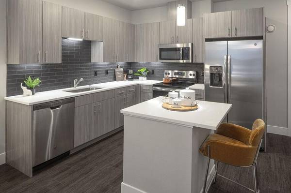 $2,135 / 2br - 1188ft2 - Pool-Side Fire Pit with Lounge Seating, Cyber Caf, Amenity Proximity (Tigard Or)63956503104642120