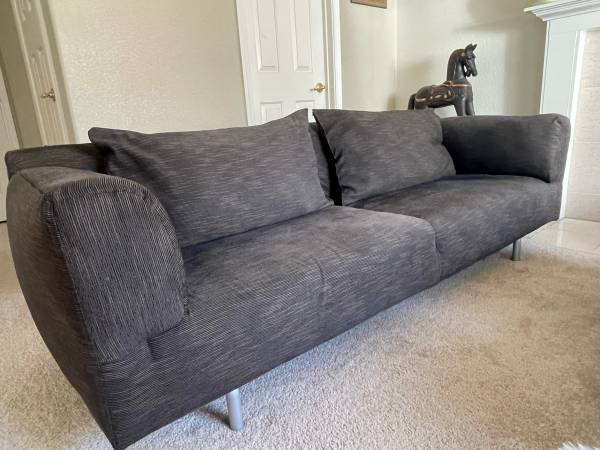 Cassina Met Sofa Designed by Piero Lissoni 1