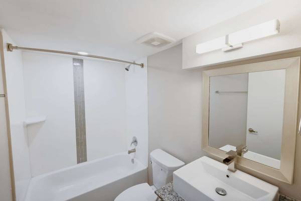 $695 / 275ft2 - Gated Community, On-Site Maintenance, Karaoke Room (8300 North Interstate Highway 35, Austin, TX)63922557638274121