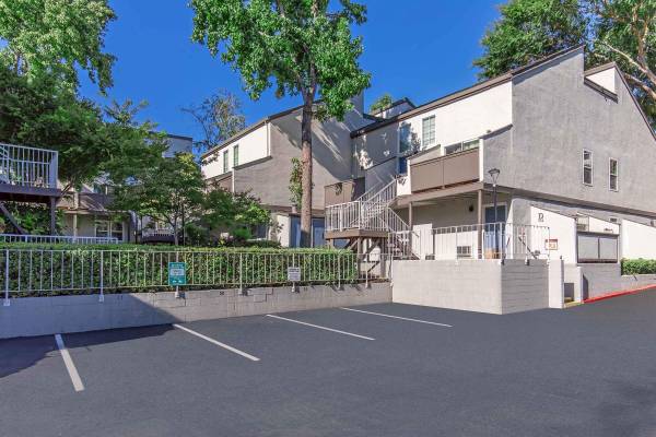 $2,100 / 1br - 662ft2 - Piso de tablones de vinilo, 1 habitación 1 baño, ubicado en Pleasant Hill (concord / pleasant hill / martinez)63868039821315122