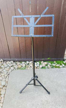 Groove Pak Pro Gear Music Stand 1