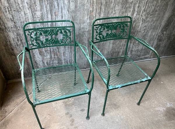 2 sillas de hierro forjado vintage - $65 (Vienna)63471432215555124
