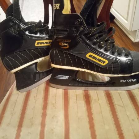 Bauer Supreme 5000 Ice Skates Mens size 8 excellent 1