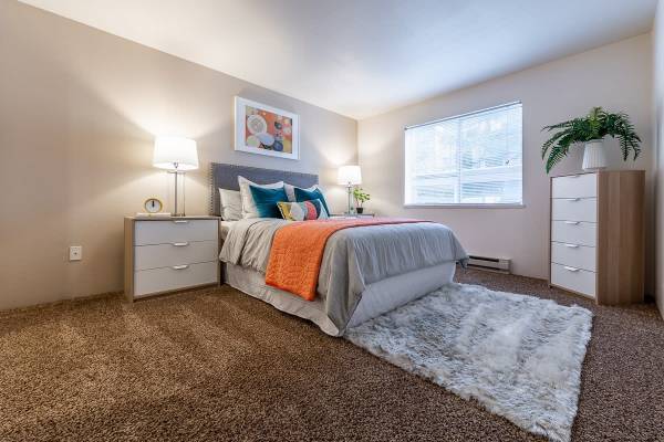$2,300 / 2br - 1041ft2 - Garaje, 2 habitaciones en Kent WA (22804 90th Way South, Kent, WA)63808107382403123