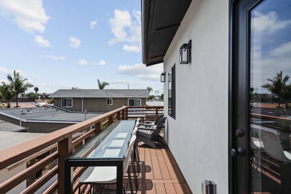 $1,510 / 1br - 504ft2 - Furnished One Bedroom One Bathroom. Just minutes away from La Jolla. (San Diego, CA)63663956913537120