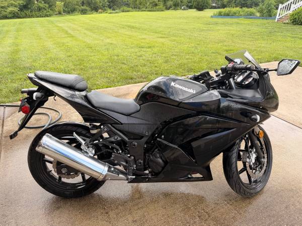 2009 Ninja 250R - very low miles PRICE LOWERED