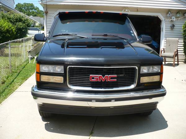1998 GMC 2500 HD - $17,500 (wickliffe)63513623054723123